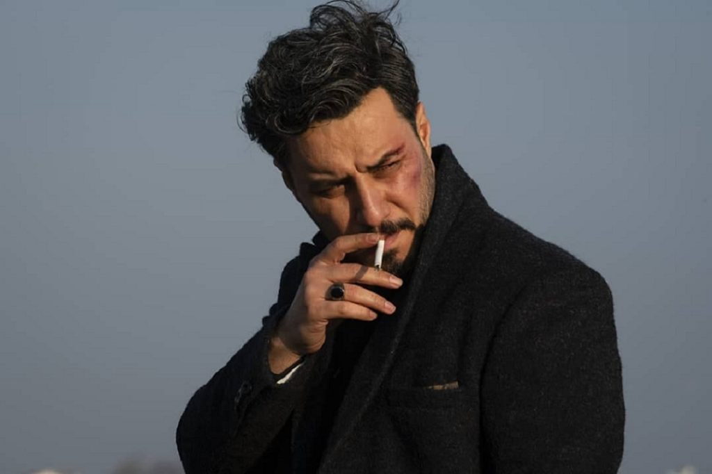 جواد عزتی زخم کاری سیگار دخانیات